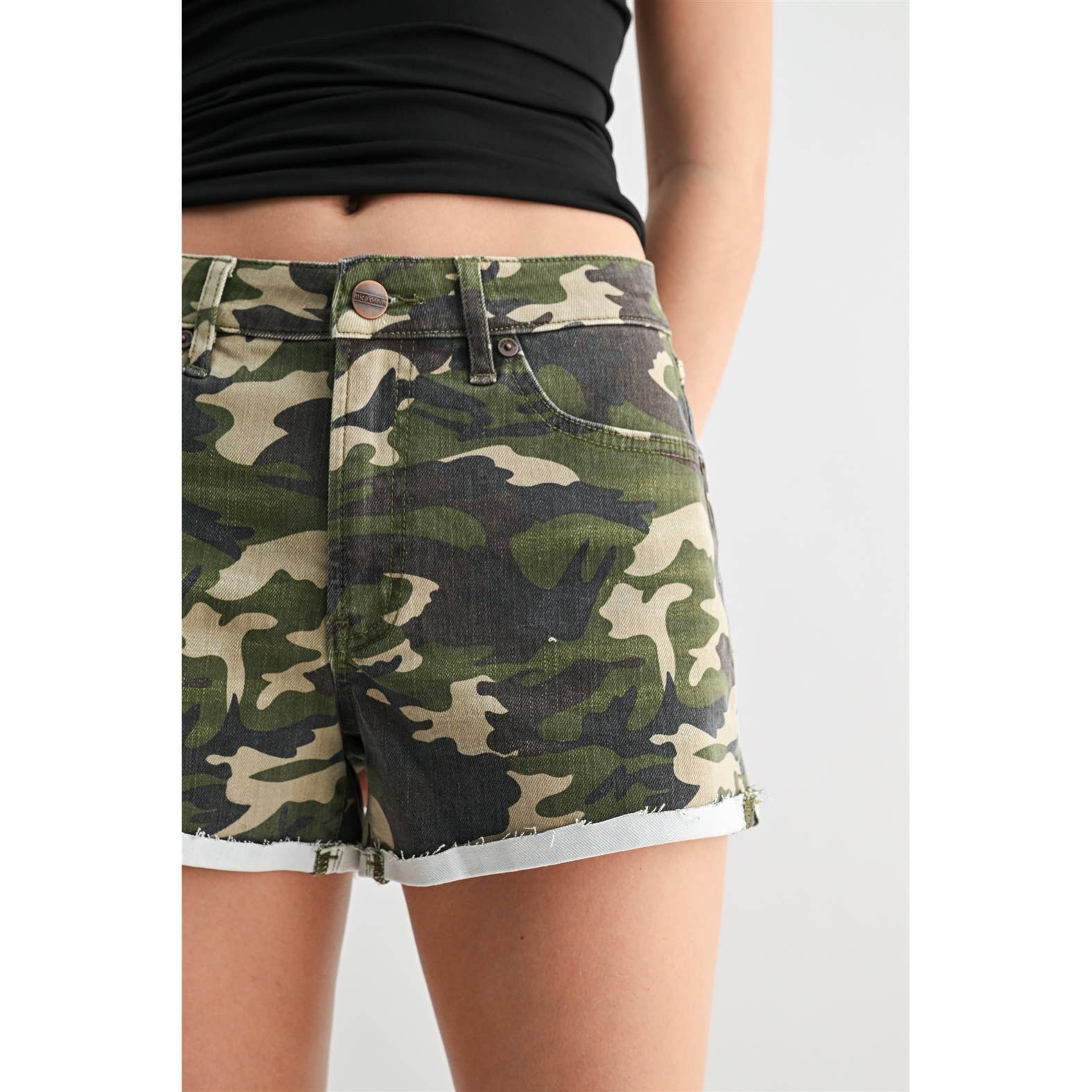HIGH RISE CAMOUFLAGE SHORTS