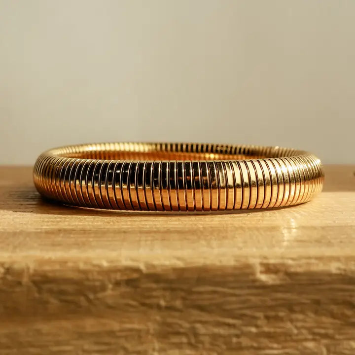 The Ribbed Bangle | Medium