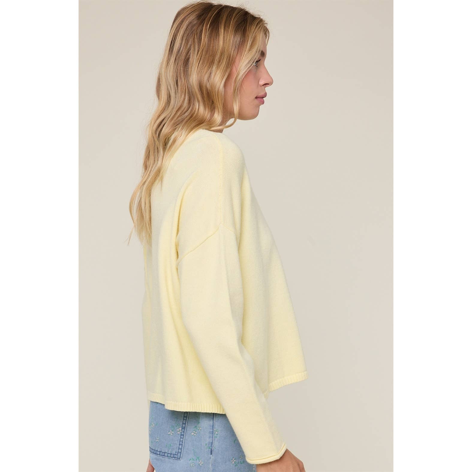 BOAT NECK LIGHTWEIGHT SWEATER