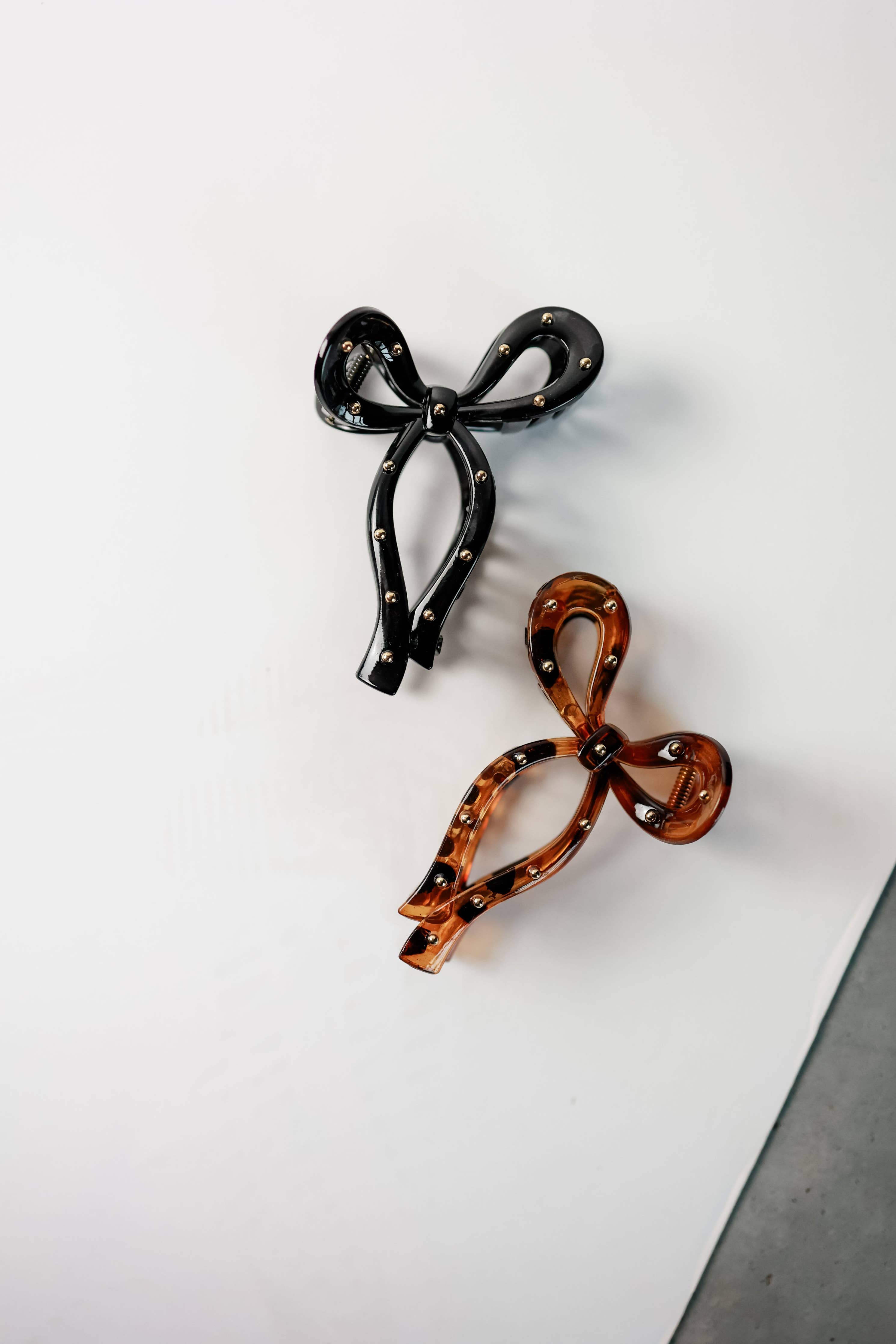 THE STUDDED BOW CLIP | BLACK