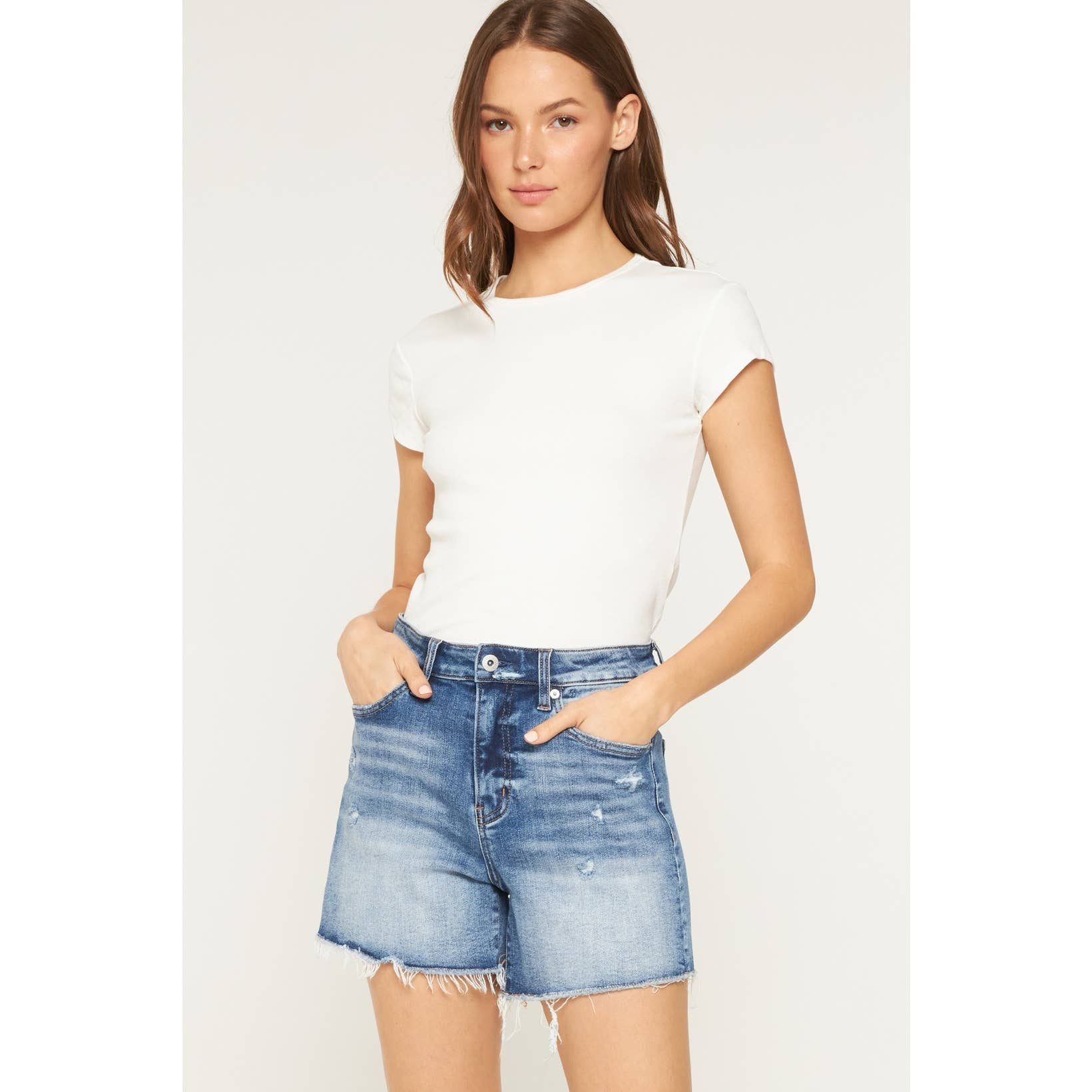 SUPER HIGH RAW HEM MID LENGTH SHORTS