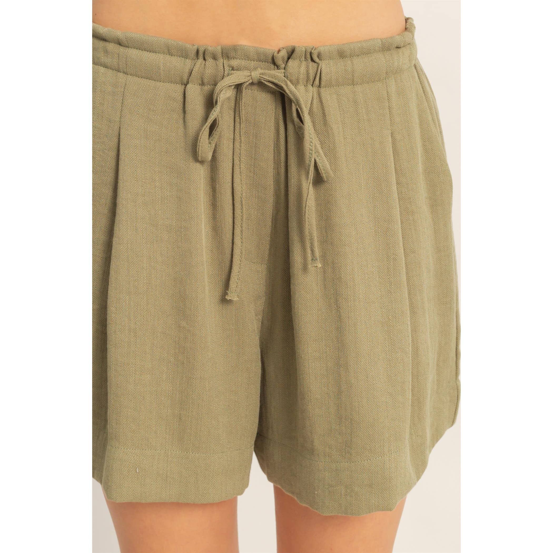 Drawstring Pleated Shorts