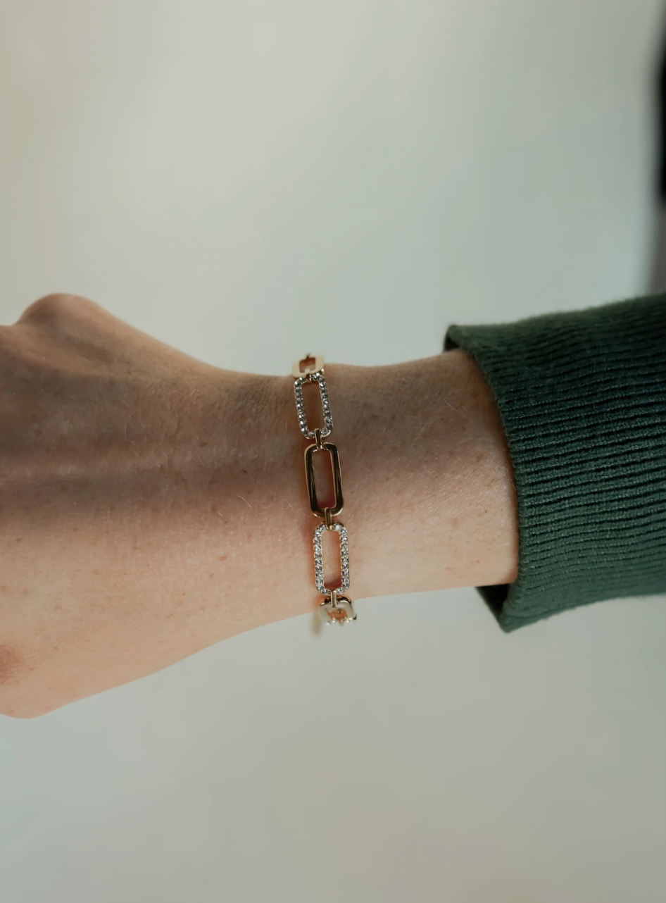 THE LUXE PAPERCLIP BRACELET