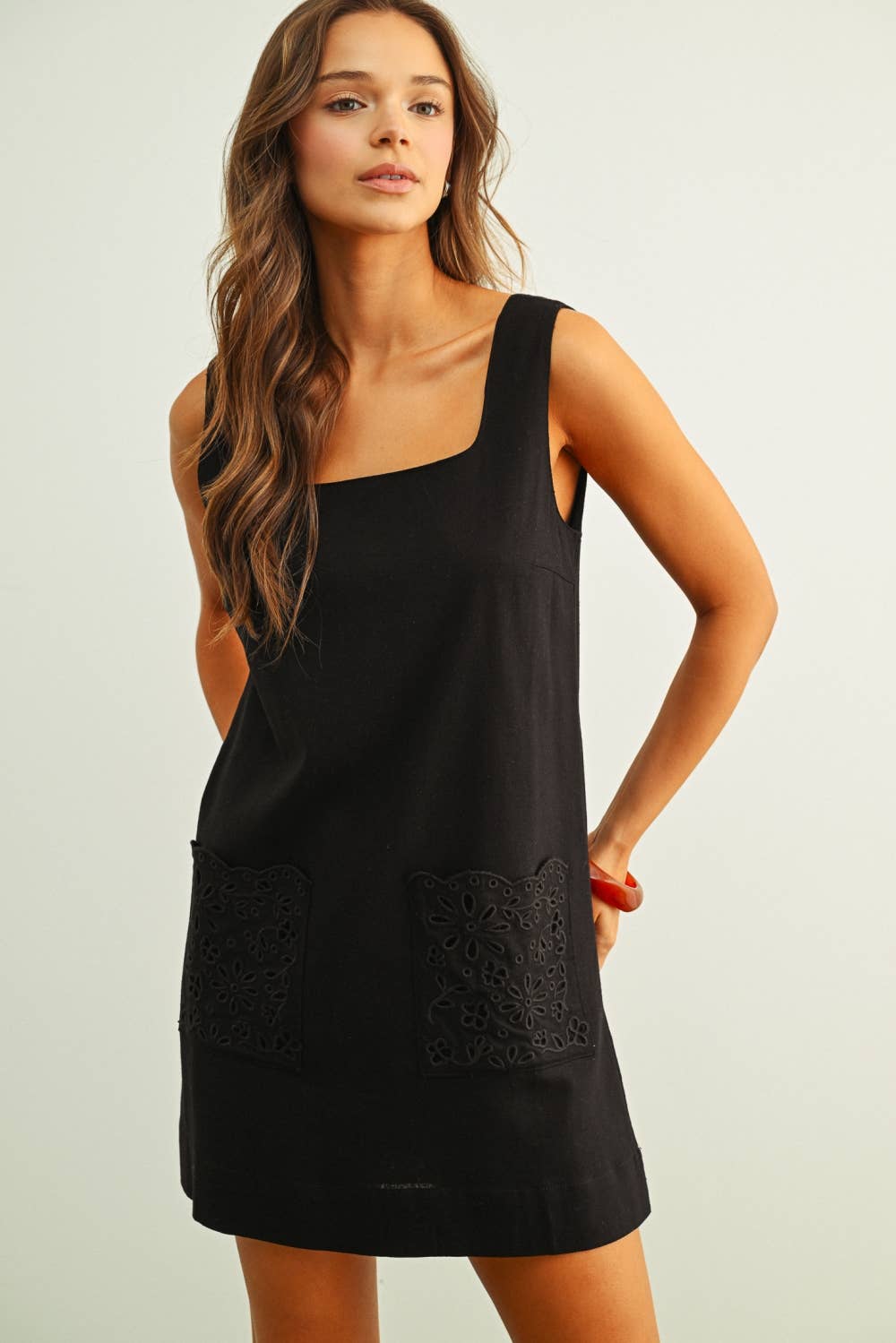 NIKKI LINEN DRESS