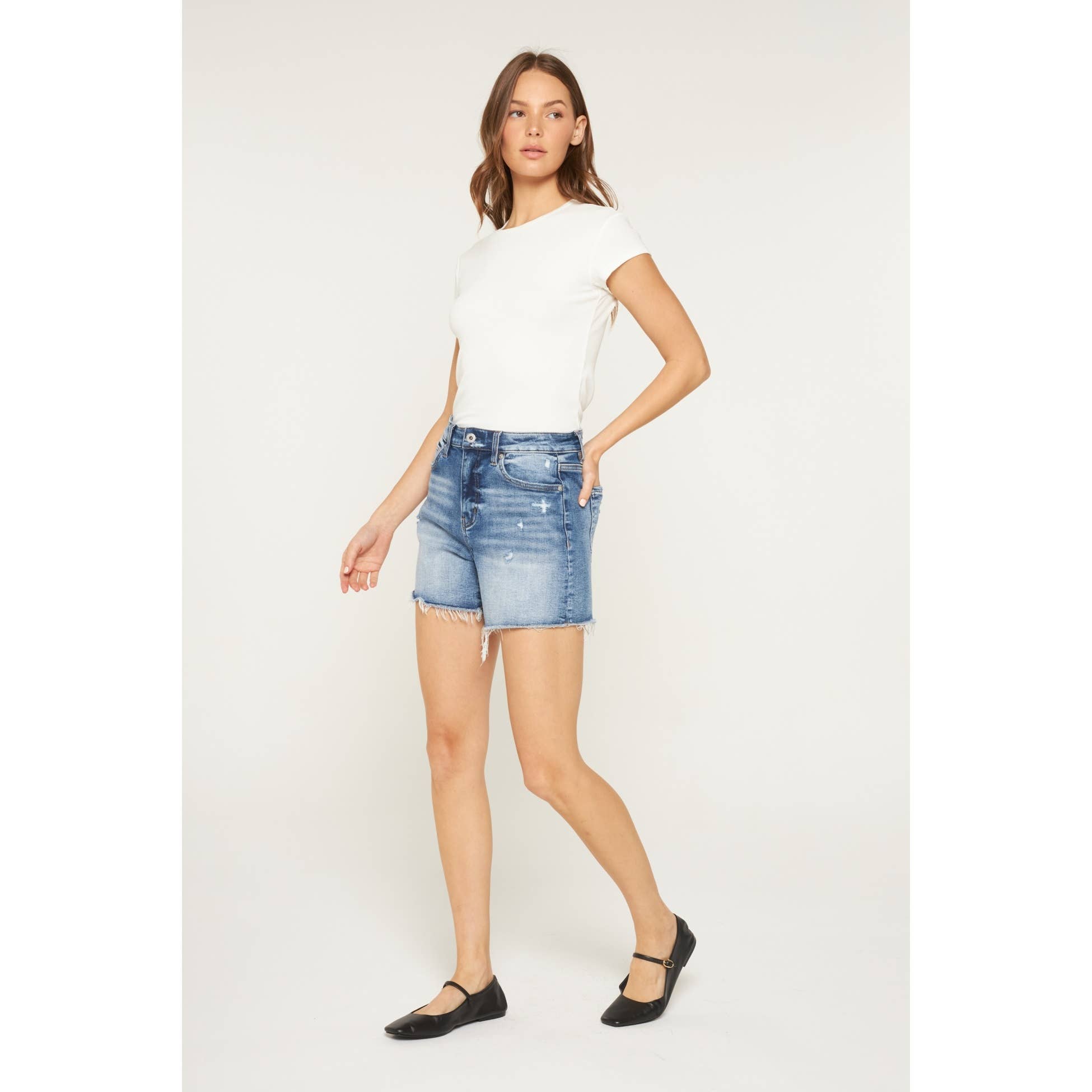 SUPER HIGH RAW HEM MID LENGTH SHORTS